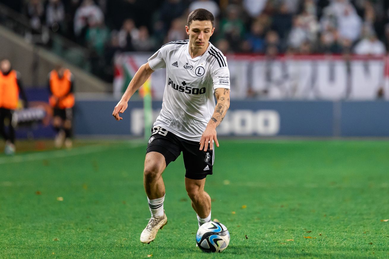 Bartosz Slisz of Legia seen in action during the Polish PKO...