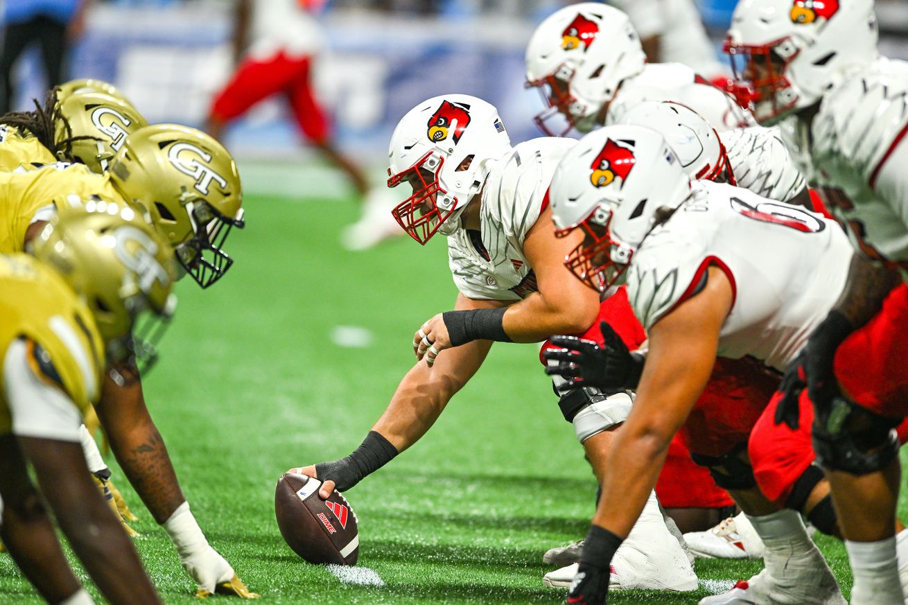 COLLEGE FOOTBALL: SEP 01 Aflac Kickoff Game - Louisville vs Georgia Tech