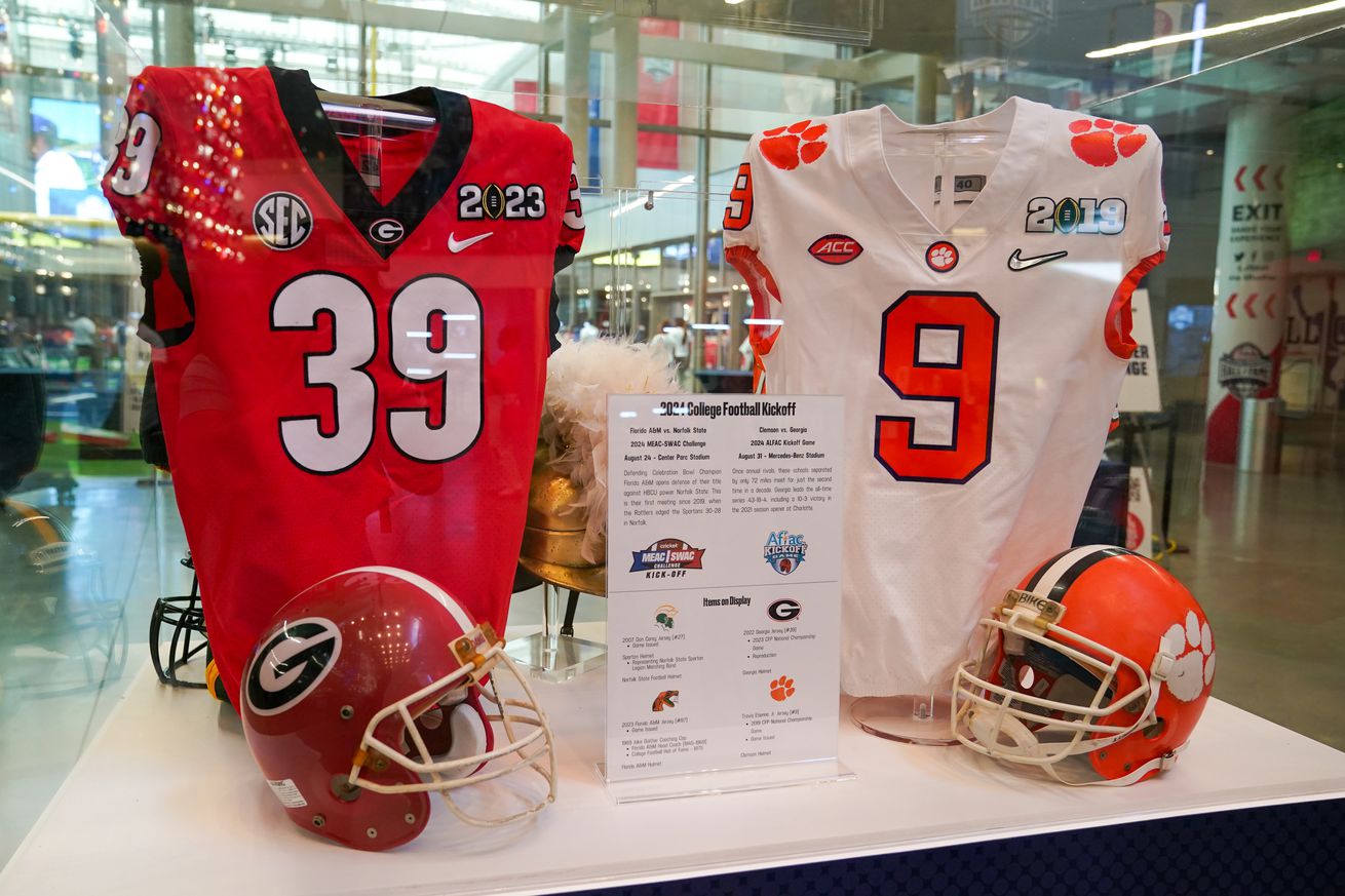 Big Boi Performs At The College Football Hall Of Fame’s 10 Year Anniversary