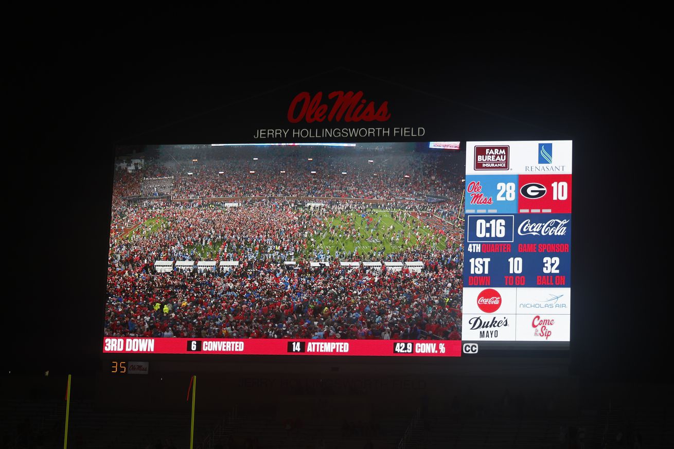 COLLEGE FOOTBALL: NOV 09 Georgia at Ole Miss