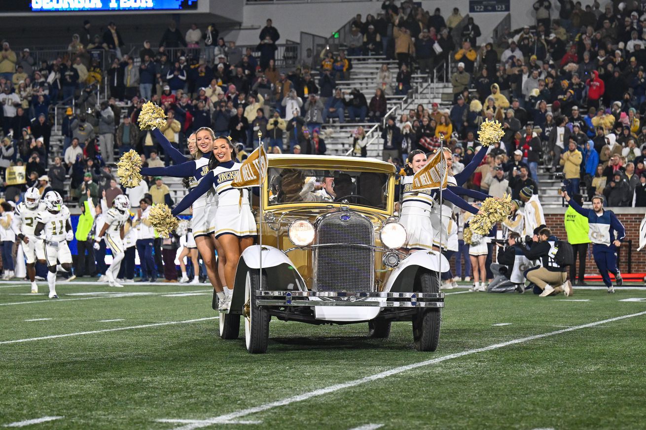 COLLEGE FOOTBALL: NOV 21 NC State at Georgia Tech